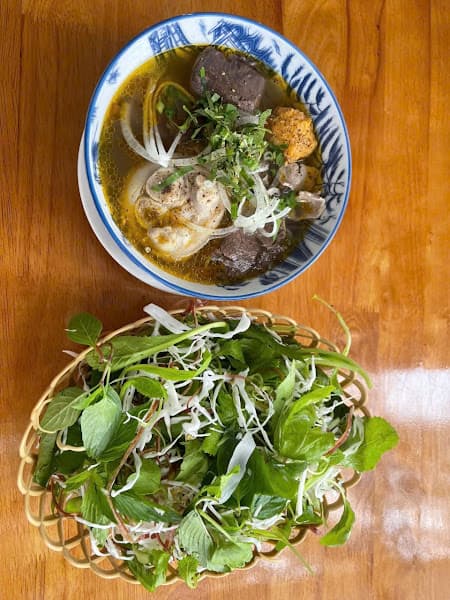 Hình ảnh Quán Bún Bò - Mì Quảng khu 5 lầu - 4