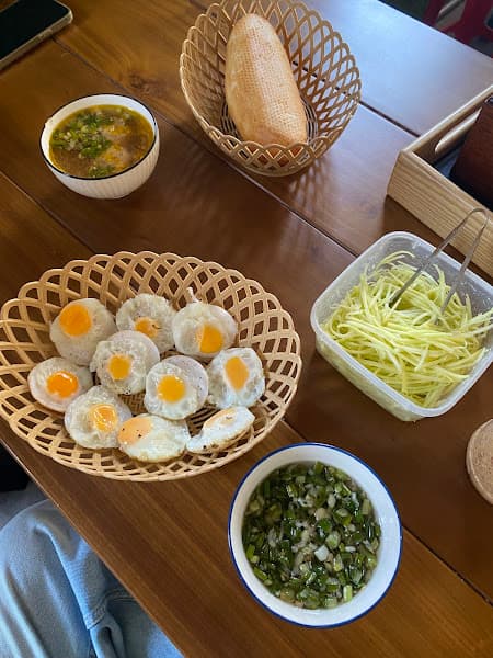 Hình ảnh Bánh căn Bà Hai - 4