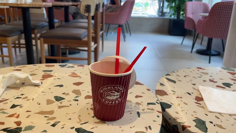 Hình ảnh Highlands Coffee 120 Hai Ba Trung HP - 4
