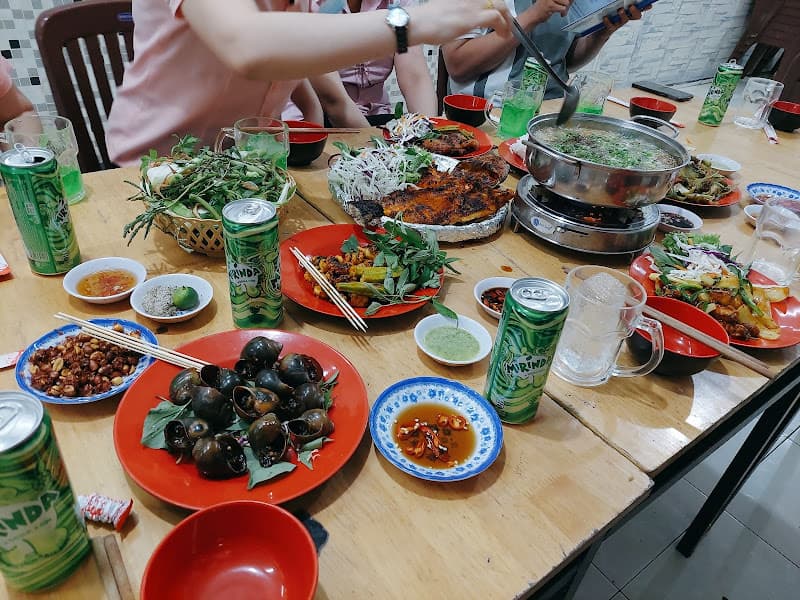 Quán hải sản Đình Nguyên