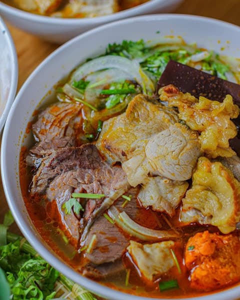 Hình ảnh Quán Bún Bò huế cô My and cooking class - 4