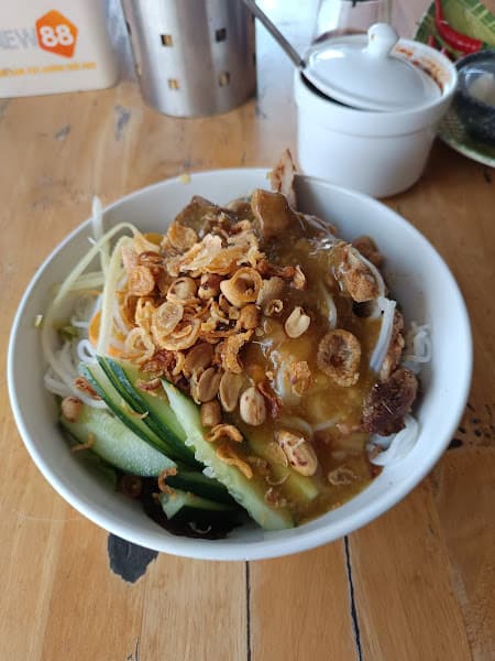 Bé Bi - Bún Bò, Bánh xèo, Nem lụi, Bún thịt nướng