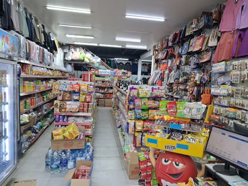 Hình ảnh Siêu thị hai yen mart - souvenir - ของที่ระลึก - 纪念品 - 기념품 - Hải Yến - 2