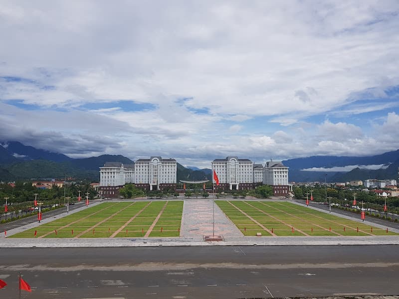 Hình ảnh Tượng Đài Bác Hồ Với Các Dân Tộc Tỉnh Lai Châu - 3