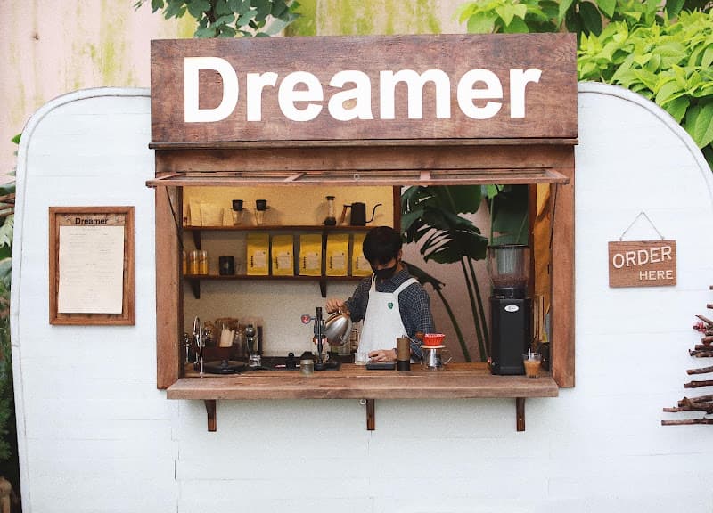 Ảnh bìa DREAMER