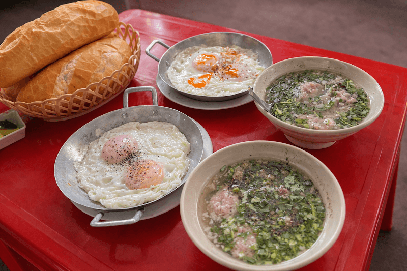 Hình ảnh Bánh mì Xíu mại Ốp la Cơm chiên - 6