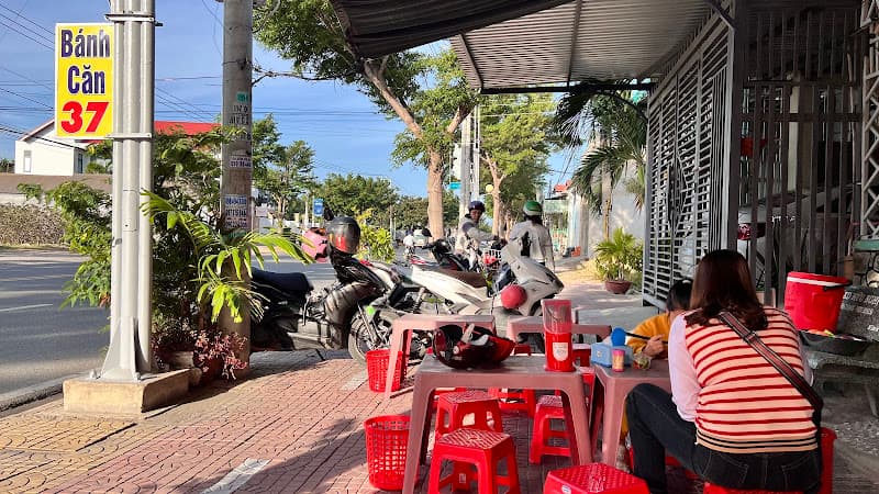 Ảnh bìa Bánh căn 37