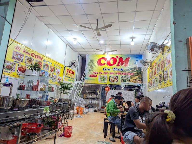 Ảnh bìa Vị Quê Quán-Lươn Đồng Xứ Nghệ-Xôi Vinh