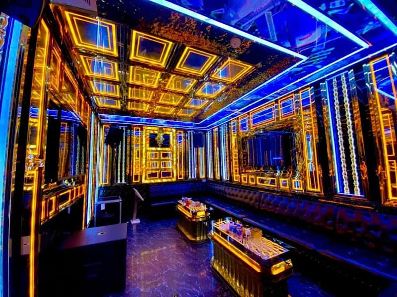 Hình ảnh Karaoke Golden Crown - 6