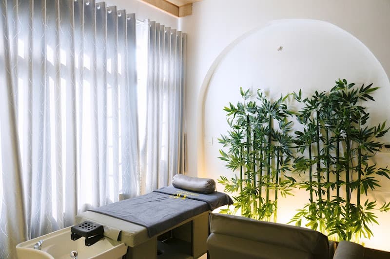 Hình ảnh UYÊN PHƯƠNG - Cắt Tóc Nam, Gội Đầu, Ngoáy Tai, Massage, Phun Xăm Thẩm Mỹ - 149B, Wừu, Đak Đoa ,Gia Lai - 5