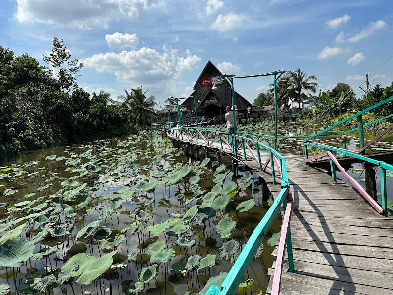 Hình ảnh Nhà hàng Sinh thái Bàu Sen - 4