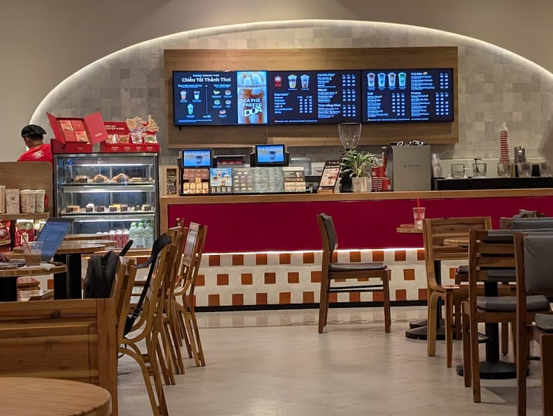 Hình ảnh Highlands Coffee Quốc Lộ 13 - 4