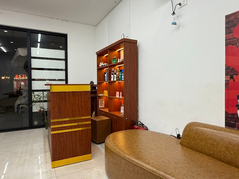 Salon TócĐếVương