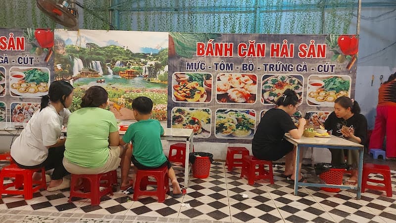 Hình ảnh Quán bánh căn Hải sản chị Thắm 2 - 4