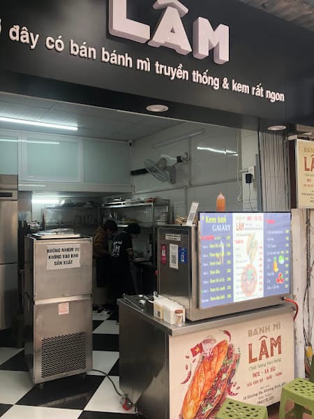Ảnh bìa Bánh Mì Lâm