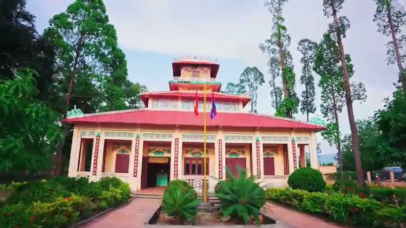 Hình ảnh Nhà Mồ Ba Chúc - 3