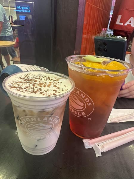 Hình ảnh Highlands Coffee Vincom Quang Trung - 2