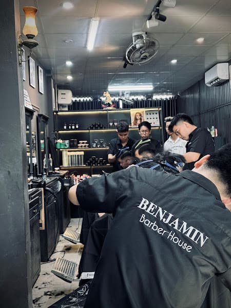 Hình ảnh Benjamin Barber - 290 Đinh Tiên Hoàng, Huế - 5