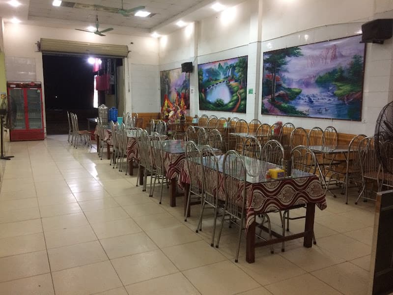 NHÀ HÀNG HOÀNG QUÂN