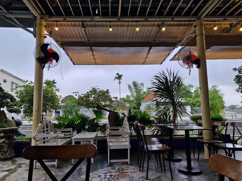 Ảnh bìa ROYAL COFFEE HOUSE