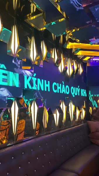 Hình ảnh karaoke Hoàng Quyên - 2