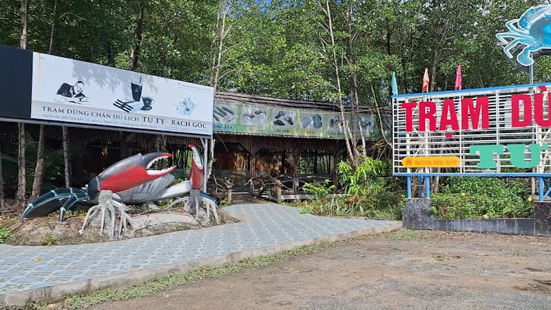 Ảnh bìa Điểm dừng nghỉ Tư Tỵ