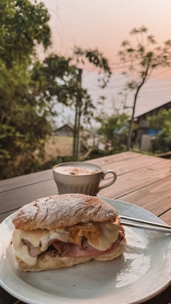 Hình ảnh A midsummer café & sandwicherie - 2