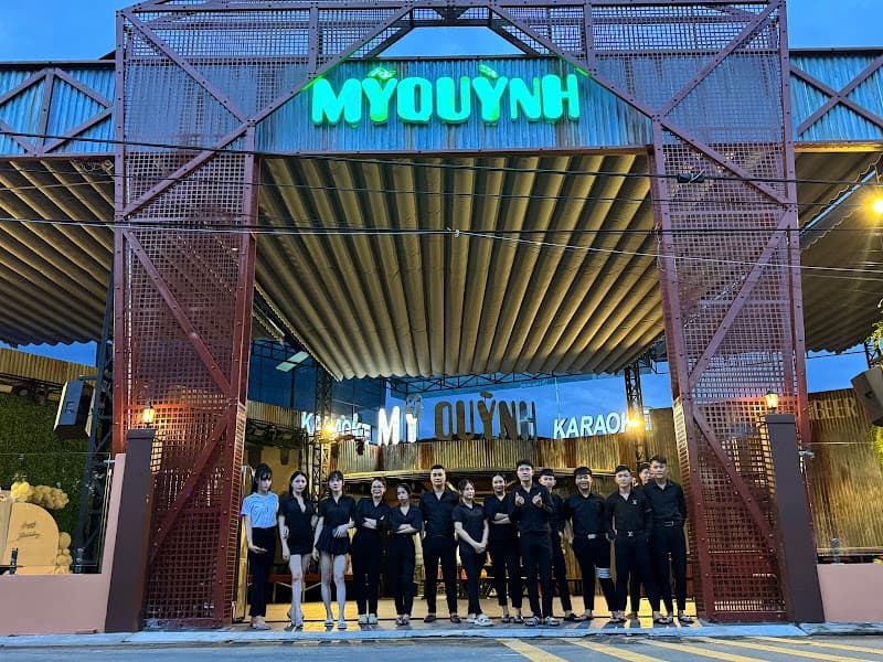 Mỹ Quỳnh Beer Karaoke