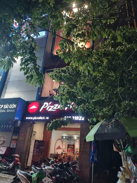 Pizza Hut Phạm Hùng