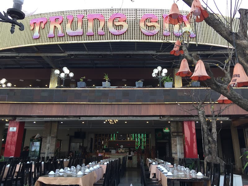 Nhà hàng Trung Gia