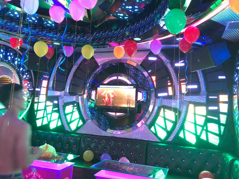 Hình ảnh Karaoke Ngọc Tỷ - 3