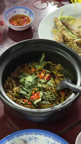 Hình ảnh Cơm Niêu Bờ Bến Lạ (điểm chính xác) - 5