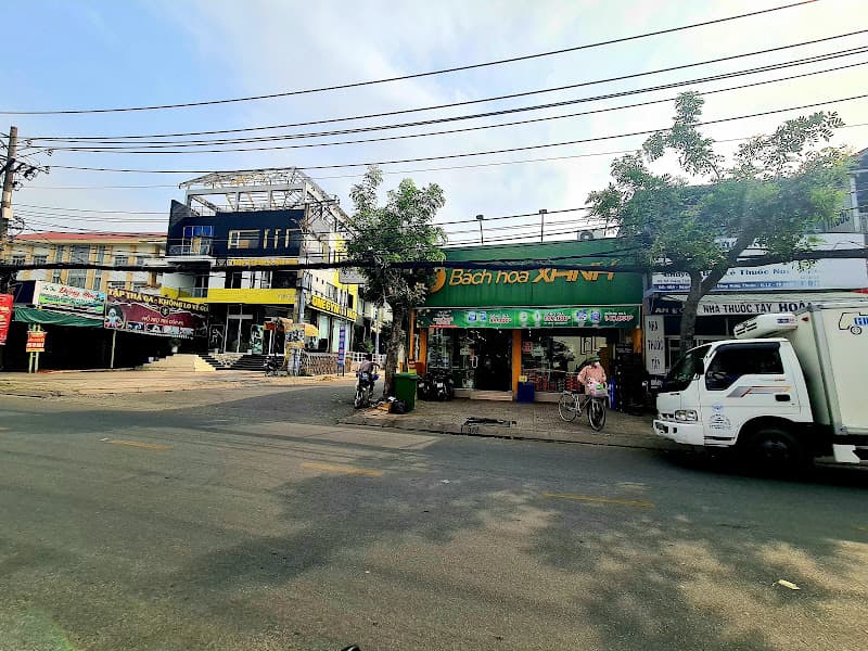 Hình ảnh Siêu thị Bách hóa XANH Nguyễn Văn Quá - 2