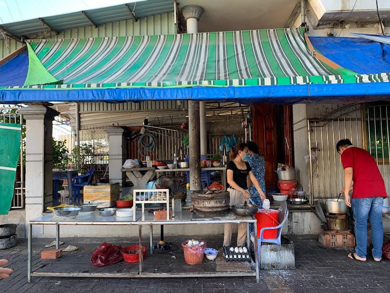 Ảnh bìa Bánh Căn Cô Cẩm