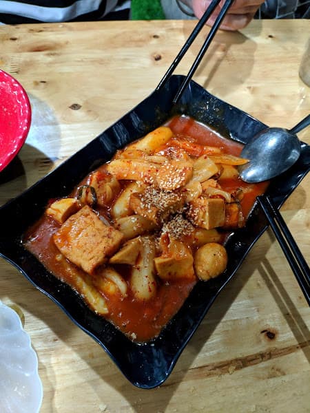 Hình ảnh Quán ăn vặt Cẩm Tú - 2