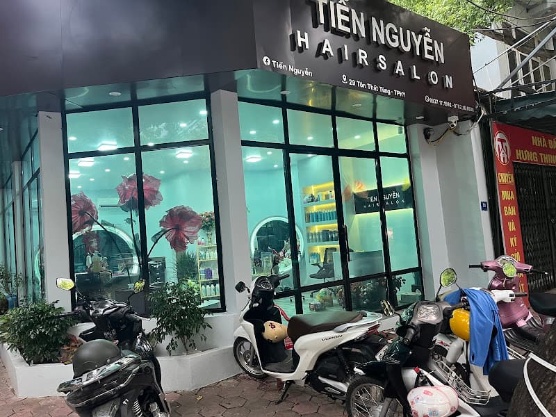 Hình ảnh Tiến Nguyễn Hair Salon - 7