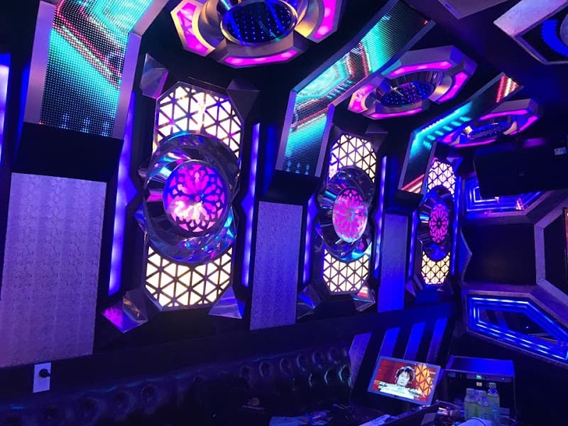 Hình ảnh Holiday Karaoke (Hó Lía Tý) - 2