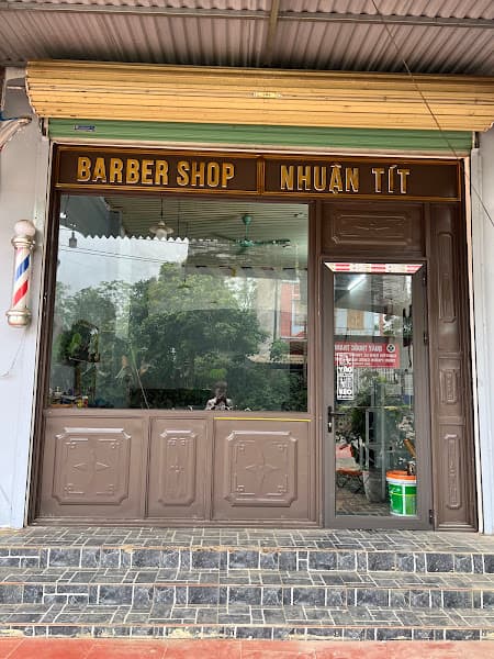 Hình ảnh Tiệm Cắt Tóc Nam Barbershop Nhuận Tít - 4