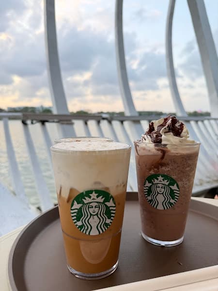 Hình ảnh Starbucks - Sông Hương - 3