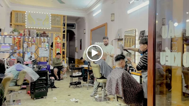 Hình ảnh HAIR SALON KIÊN TRÌ ( Hair Cuts ) - 6