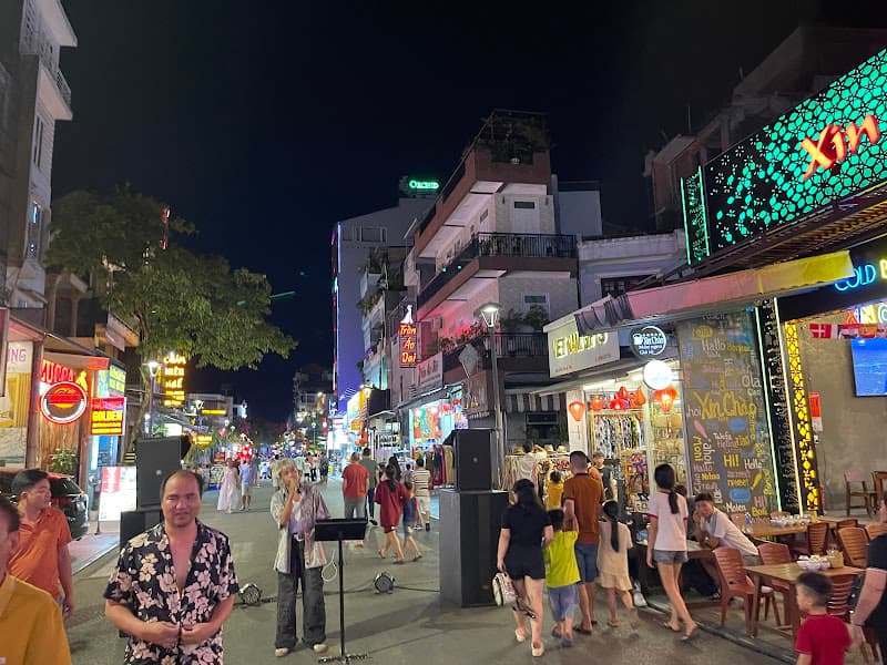 Đường đi bộ Huế