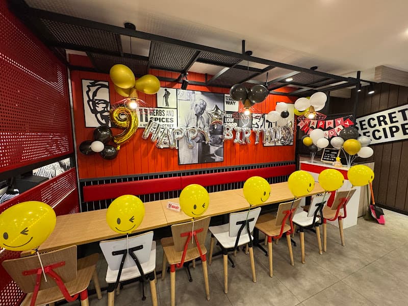 Hình ảnh KFC VINCOM 3/2 - 3