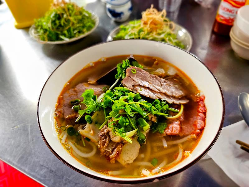 Ảnh bìa Bún bò huế Bà Triệu