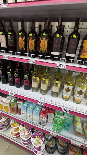 Hình ảnh Cửa Hàng Tiện Lợi Q-Mart - 2