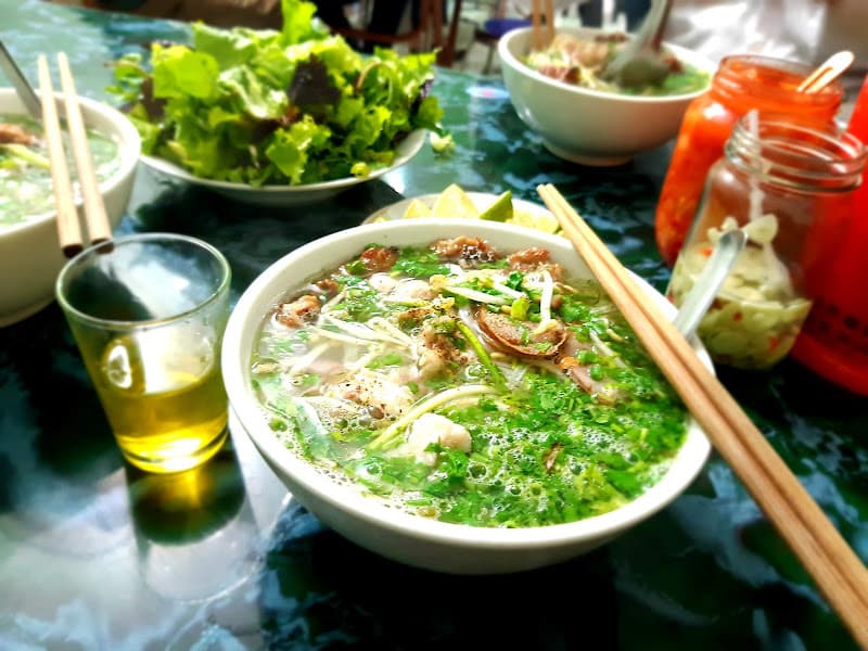 Ảnh bìa Quán phở mạnh dính