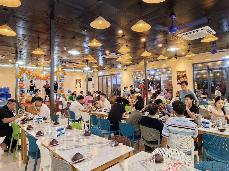 Nhà Hàng Hải Sản Mỹ Khê - 岘港美溪海鲜大排档