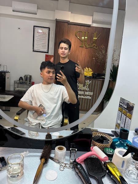 Hình ảnh UYÊN PHƯƠNG - Cắt Tóc Nam, Gội Đầu, Ngoáy Tai, Massage, Phun Xăm Thẩm Mỹ - 149B, Wừu, Đak Đoa ,Gia Lai - 4