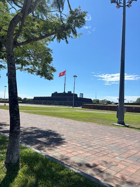 Hình ảnh The Flag Tower - 4