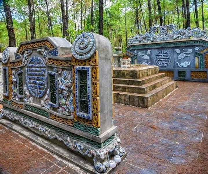 Hình ảnh Lăng Vua Hiệp Hòa - 2