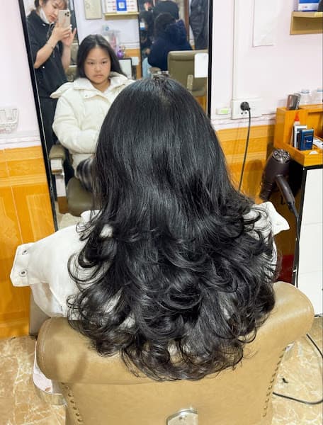 Hình ảnh HAIR SALON KIÊN TRÌ ( Hair Cuts ) - 3